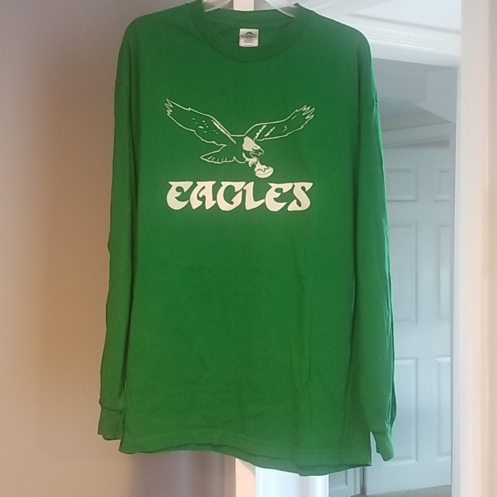 Philadelphia Eagles Long Sleeved T size XL